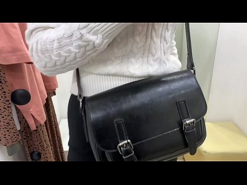❤️ Masturbasi umum tina jalang ngora FeralBerry sareng dildo di kamar pas ️❌ porno di urang% su.taxiklass.ru% ❤